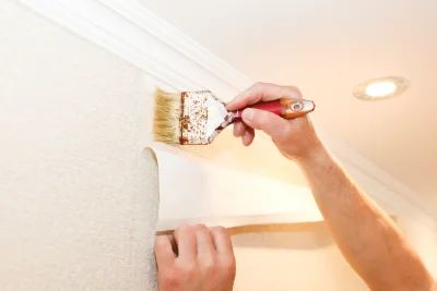 Pose de papier peint à Sortosville — revêtements muraux et toiles de verre